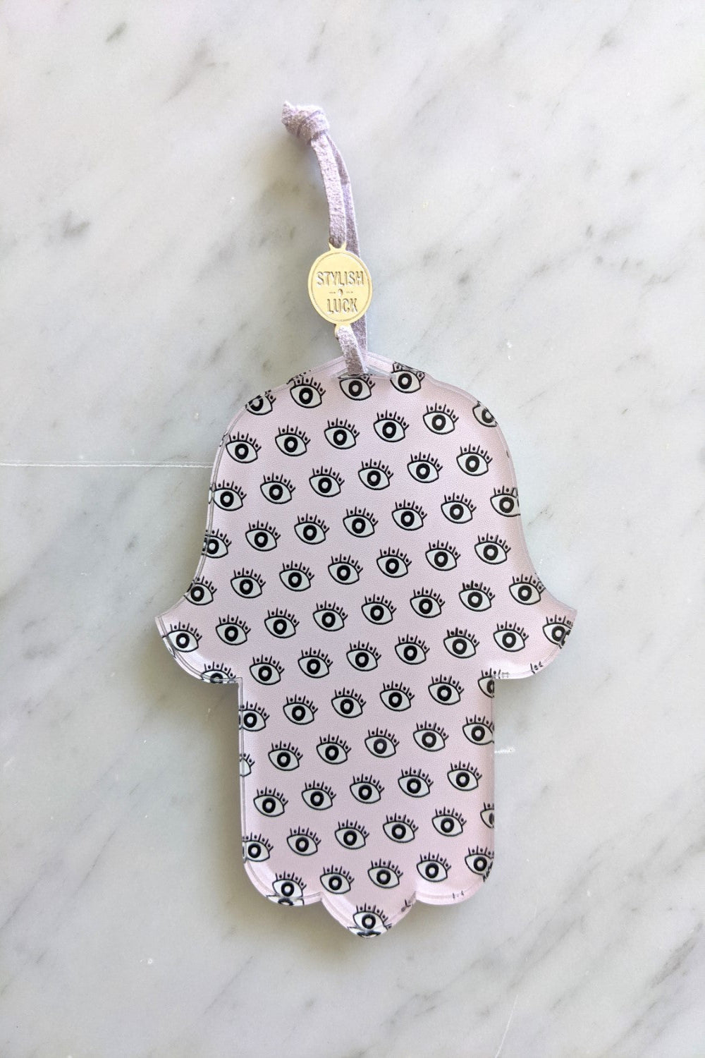 Hamsa for kids room • Baby Hamsa • Nursery Hamsa • Acrylic Hamsa • Evil eye nursery decor • Baby protection charm • Kids room wall decor • Baby shower gift • New baby gift • Bat Mitzvah gift • Stylish Luck • Made in Israel
חמסה לחדר ילדים • חמסה לתינוק • חמסה לעריסה • חמסה מפרספקס • חמסה מודפסת • שמירה לילדים • מתנה ללידה • מתנה לחדר ילדים • מתנה לתינוק • סמלי מזל • Stylish Luck • מיוצר בישראל