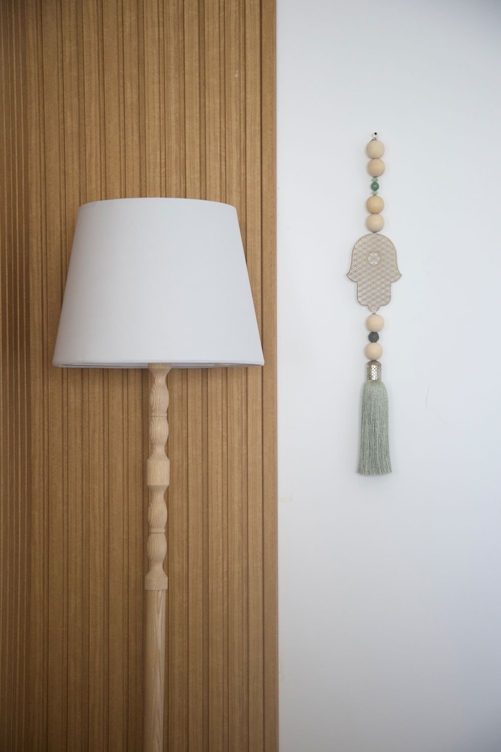 Hamsa wall hanging
Silver Hamsa
Flower of Life Hamsa
Wood bead Hamsa
Hamsa with stones
Natural home decor
Boho wall hanging
Sacred geometry decor
Spiritual home decor
Housewarming gift
Made in Israel
Stylish Luck
חמסה לקיר
חמסה כסף
חמסת פרח החיים
חמסה עם חרוזי עץ
חמסה עם אבנים
סמלי מזל
שמירה לבית
מתנה לחנוכת בית
Stylish Luck
עיצוב הבית
מיוצר בישראל