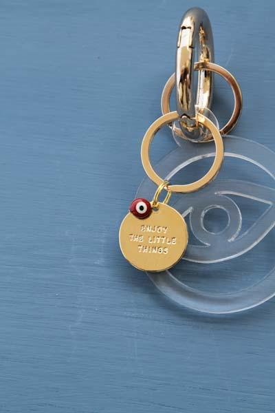 Clear Transparent elegant Evil eye key holder with Gold plated key holder - stylish luck home decor
מחזיק מפתחות עין • מחזיק מפתחות מעוצב • עין לשמירה • מחזיק מפתחות שקוף • מתנה קטנה • מתנה לאישה • מתנה לחברה • סמלי מזל • שמירה מעין הרע • Stylish Luck • מיוצר בישראל