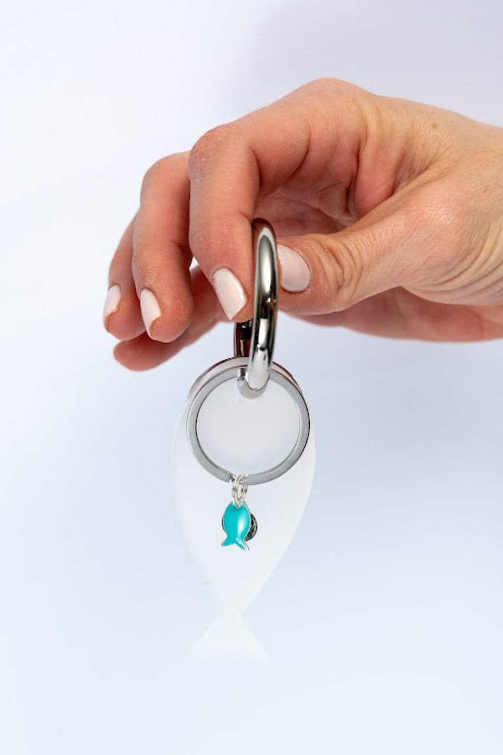 Fish lucky charm - key holder White acrylic Gold plated key holder - stylish luck home decor מחזיק מפתחות דג • מחזיק מפתחות מעוצב • דג לשמירה • סמלי מזל • שמירה מעין הרע • מתנה קטנה • מתנה לאישה • מתנה לחברה • Stylish Luck • מיוצר בישראל