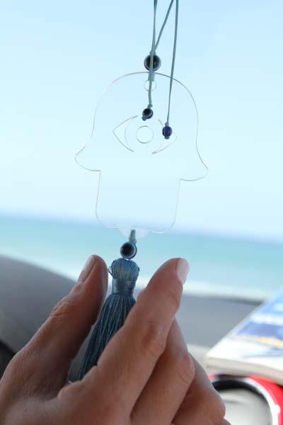 Clear acrylic car charm Hamsa Hanging with white tassel - stylish luck home decor תליון רכב • תליון רכב חמסה • חמסה לרכב • שמירה לרכב • תליון לרכב מעוצב • עין לרכב • סמלי מזל • מתנה לרכב חדש • מתנה לנהג חדש • Stylish Luck • מיוצר בישראל