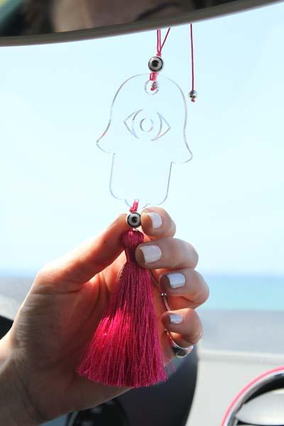 Clear acrylic car charm Hamsa Hanging with white tassel - stylish luck home  decor תליון רכב • תליון רכב חמסה • חמסה לרכב • שמירה לרכב • תליון לרכב מעוצב • עין לרכב • סמלי מזל • מתנה לרכב חדש • מתנה לנהג חדש • Stylish Luck • מיוצר בישראל
