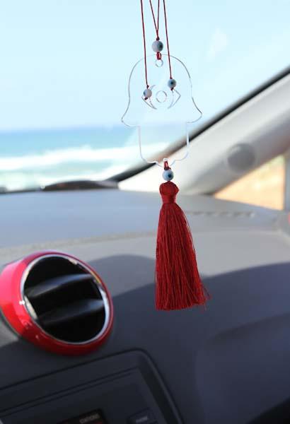 Clear acrylic car charm Hamsa Hanging with white tassel - stylish luck home  decor תליון רכב • תליון רכב חמסה • חמסה לרכב • שמירה לרכב • תליון לרכב מעוצב • עין לרכב • סמלי מזל • מתנה לרכב חדש • מתנה לנהג חדש • Stylish Luck • מיוצר בישראל

