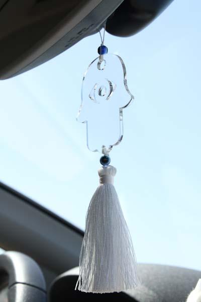 Clear acrylic car charm Hamsa Hanging with white tassel - stylish luck home  decor תליון רכב • תליון רכב חמסה • חמסה לרכב • שמירה לרכב • תליון לרכב מעוצב • עין לרכב • סמלי מזל • מתנה לרכב חדש • מתנה לנהג חדש • Stylish Luck • מיוצר בישראל
