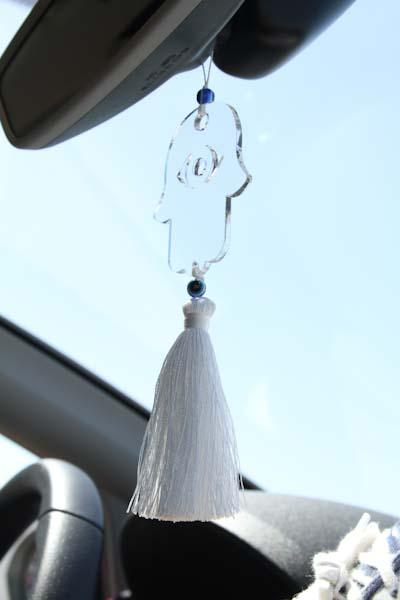 Clear acrylic car charm Hamsa Hanging with white tassel - stylish luck home  decor תליון רכב • תליון רכב חמסה • חמסה לרכב • שמירה לרכב • תליון לרכב מעוצב • עין לרכב • סמלי מזל • מתנה לרכב חדש • מתנה לנהג חדש • Stylish Luck • מיוצר בישראל
